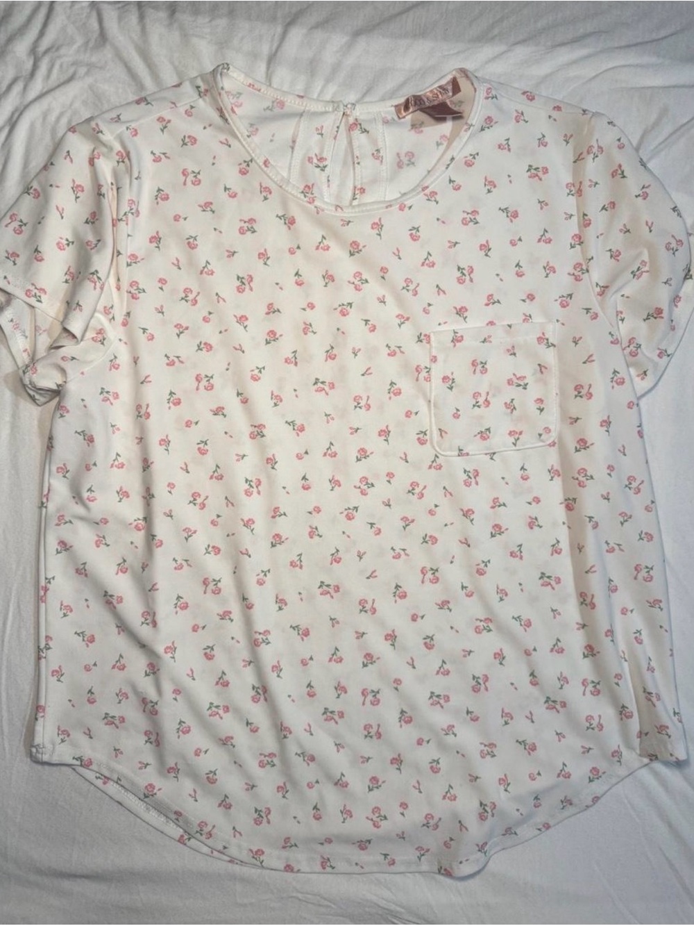 Women's Cream Floral Pocket Short-Sleeve Blouse